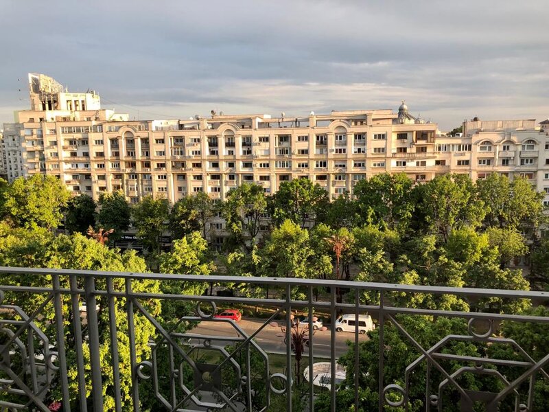 Piata Unirii, Bulevardul Unirii, zona Fantani (Piata Unirii-Casa Poporului)