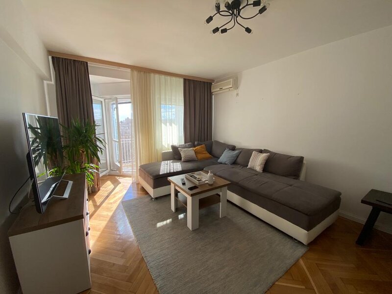 Piata Unirii, Bulevardul Unirii, zona Fantani (Piata Unirii-Casa Poporului)